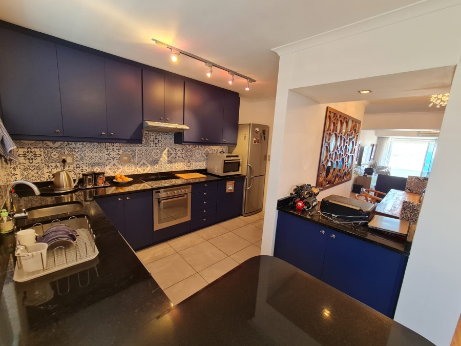 To Let 2 Bedroom Property for Rent in Bantry Bay Western Cape